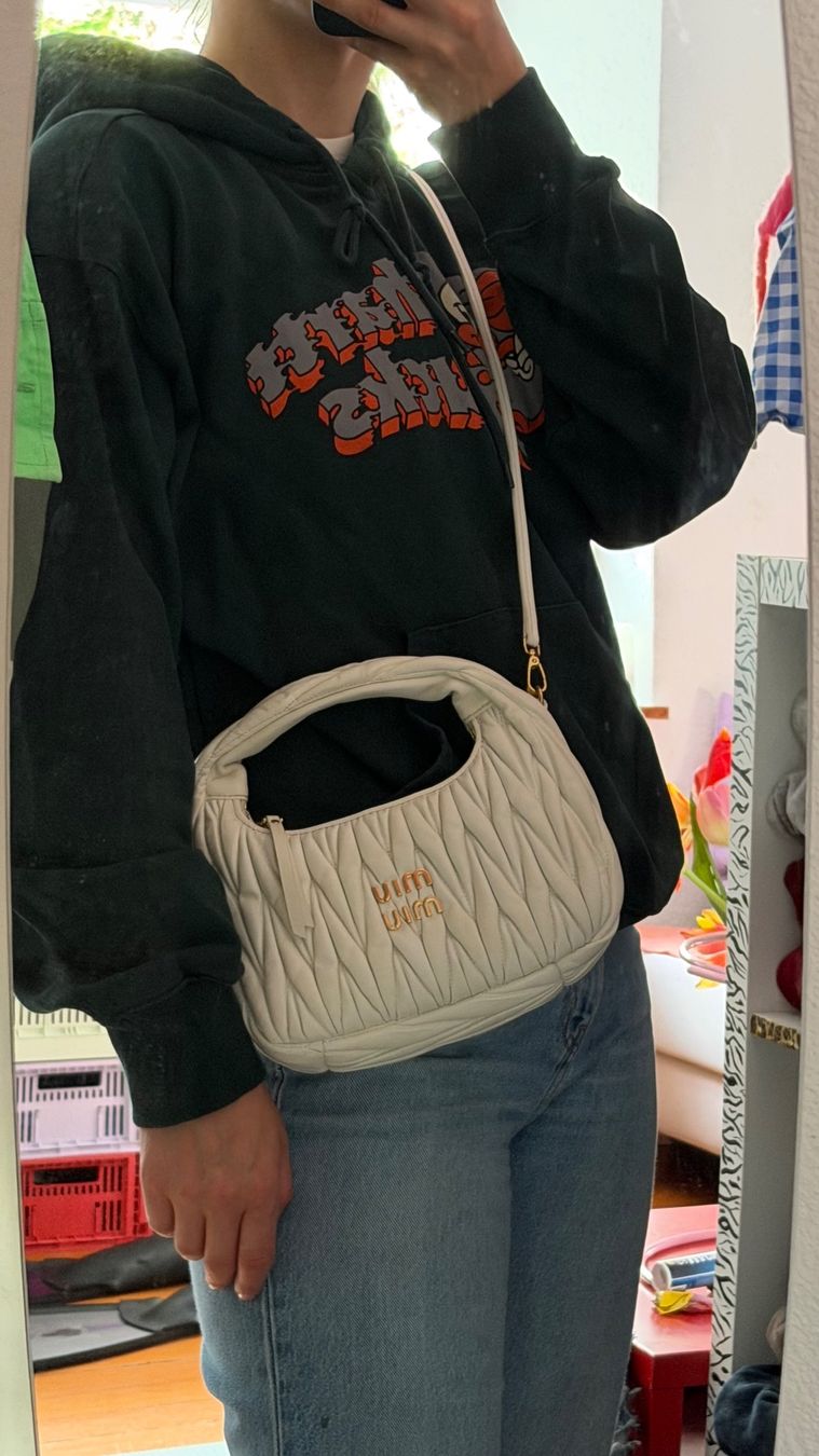 Miu Miu Sacs femmes: Miu miu bag – D'occasion à Dietikon par dom_pvq5 4