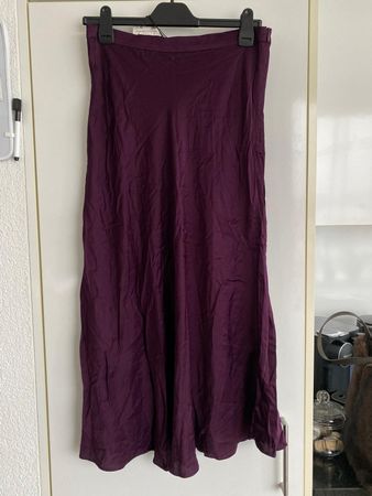 Zara Rock, Grösse L, Aubergine, Neu mit Etikett! Herbst
