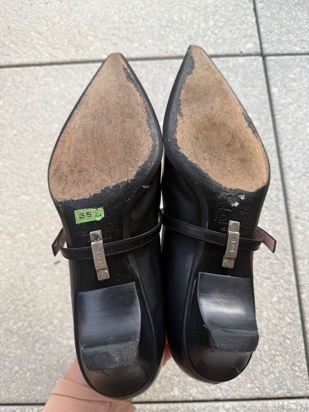 Scarpe da donna: b&b Riemchen-Pumps Leder schwarz Gr. 39 – Usato da Brütten venduto da Rod816 6