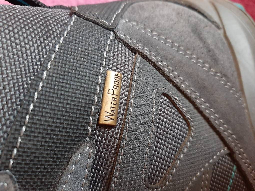 Scarpe da donna: Wanderschuhe Grösse 39 – Usato da Lausanne venduto da ftrevaz 1