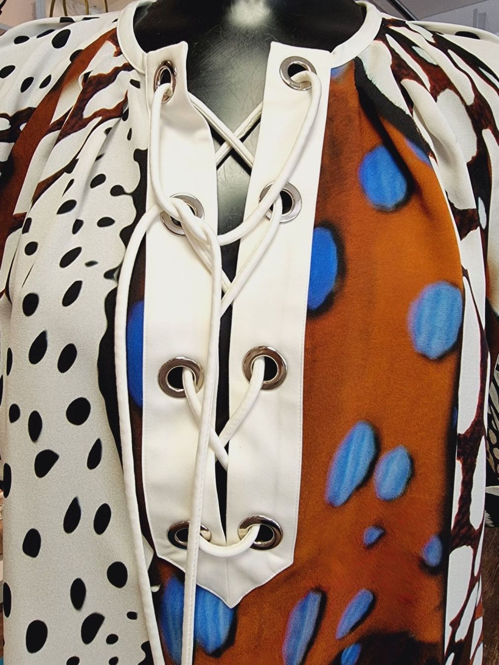 Roberto Cavalli Camicette: Roberto Cavalli Seiden Bluse – Usato da Zürich venduto da finesse.shop 2