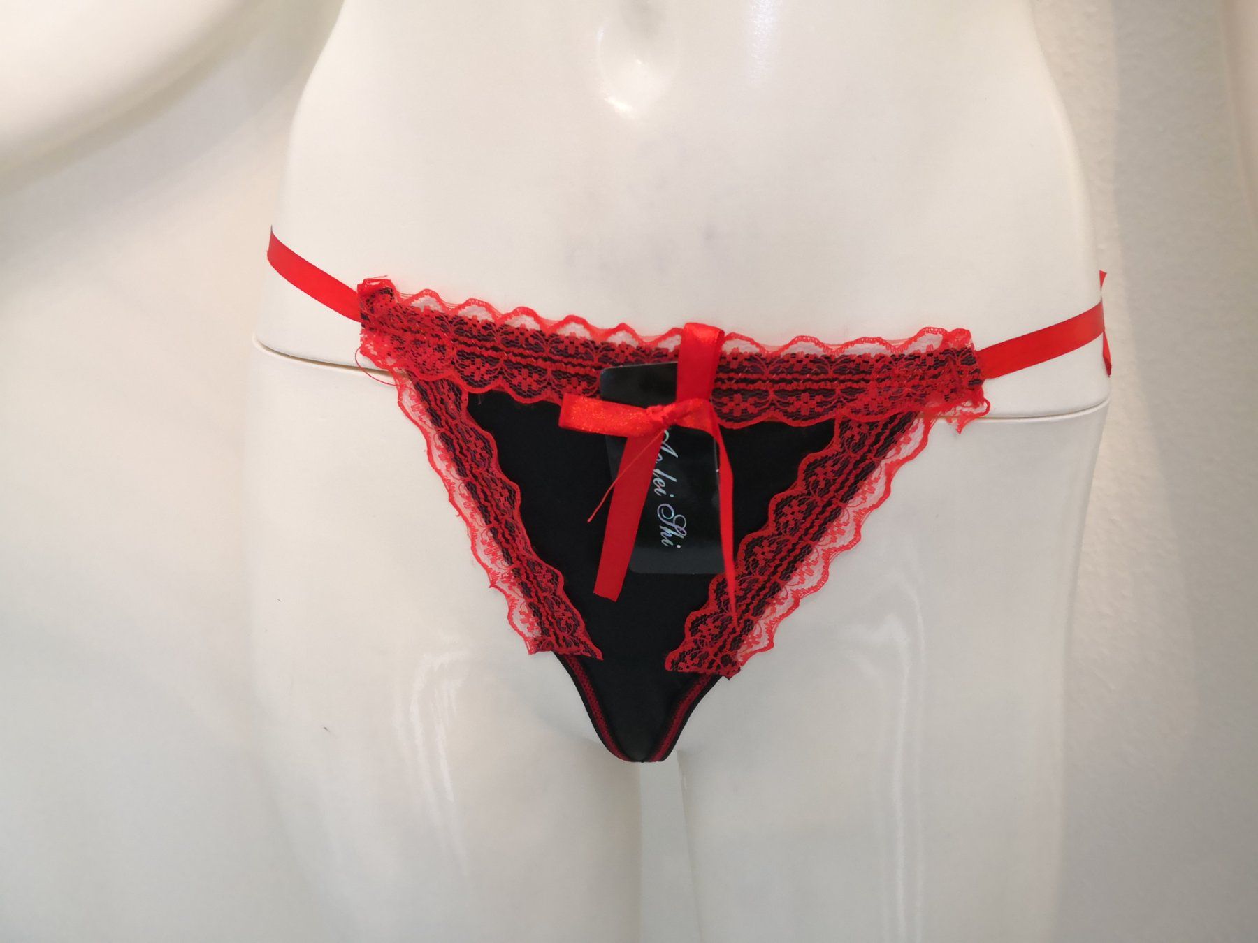 Intimissimi Altra biancheria intima: 🤩5 STK: INTIMISSIMI BH'S SPITZE & MULTIFUNKTION & STRINGS – Usato da Olten venduto da Naja-Twins-Twins 3