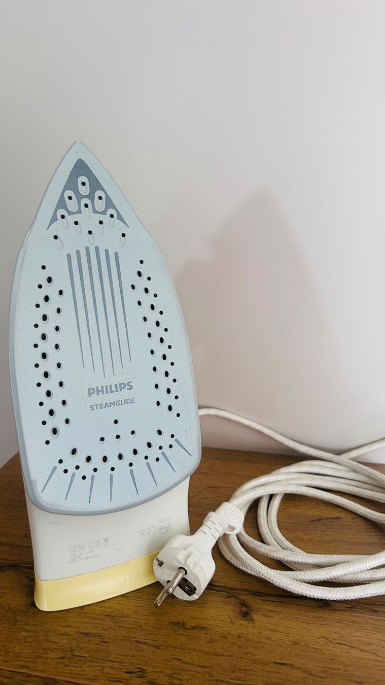 Philips Ferri da stiro: Glätteisen / Bügeleisen Philipps – Usato da Zürich venduto da HelenaS. 1