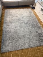Cozy Shaggy Rug - Perfect for Winter Evenings!