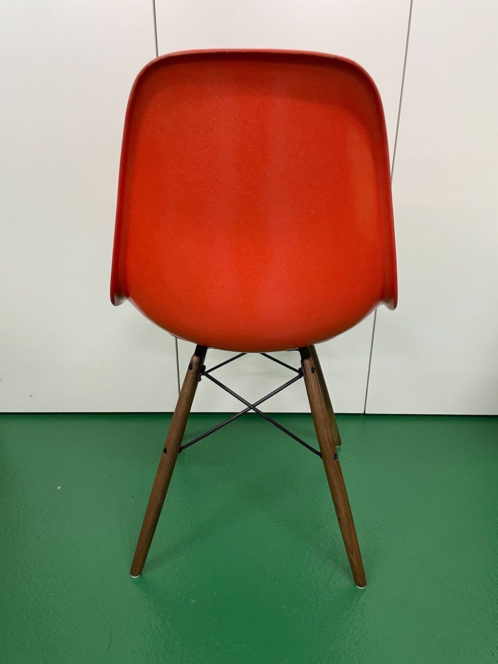 Eames Stühle: Eames Side Chair Red Orange – Gebraucht aus ipsach von Latigo 1
