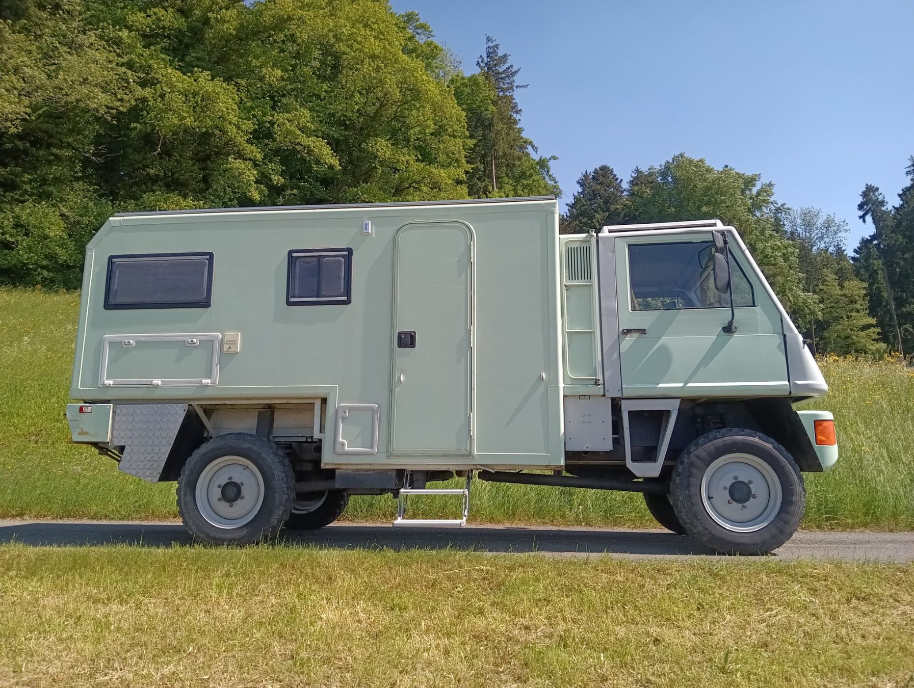 Veicoli commerciali: Expeditionsfahrzeug Bucher Duro 4x4 – Usato da Triengen venduto da Bynarr 2