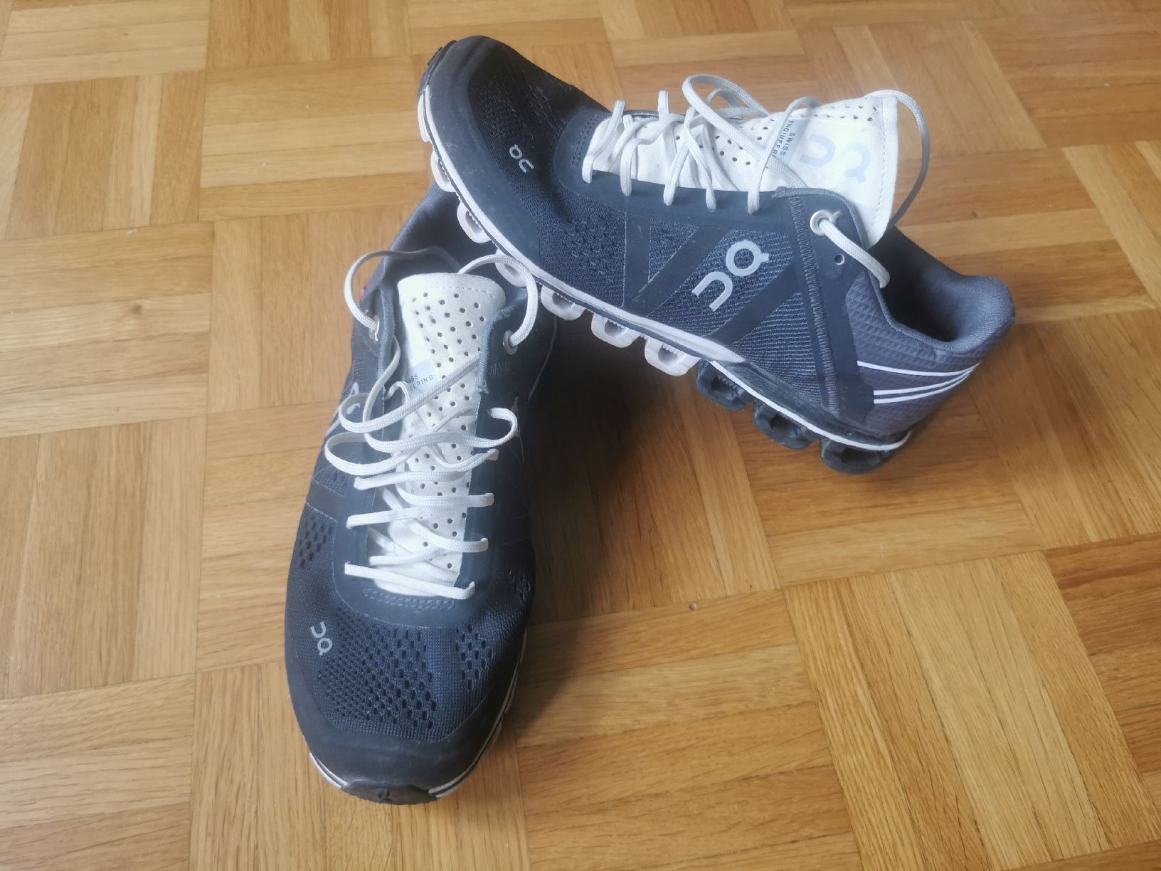 On Scarpe da uomo: On Schuhe 37.5 – Usato da Bern venduto da ged_ffx9 4