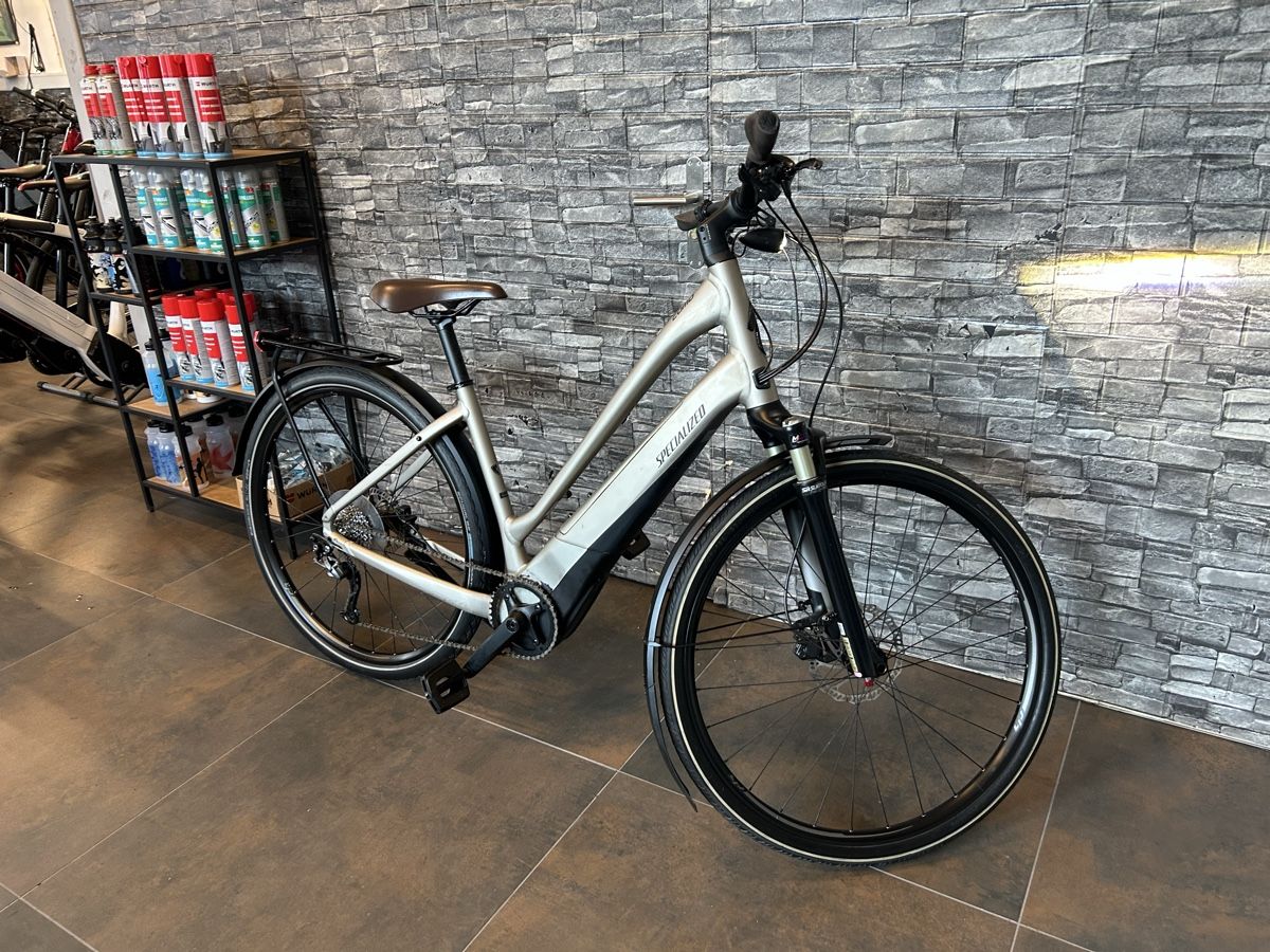 Specialized Vélos: E-Bike Specialized Como – D'occasion à Root par Sajo_04 2