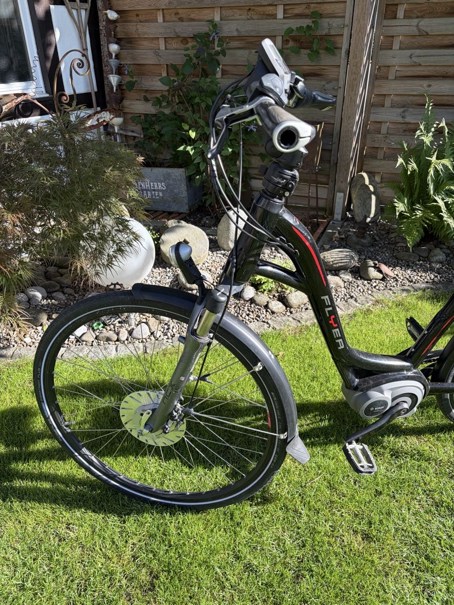 Flyer Velos: Flyer eBike mit tiefem Einstieg, Bosch Motor – Gebraucht aus Winterthur von silen 1