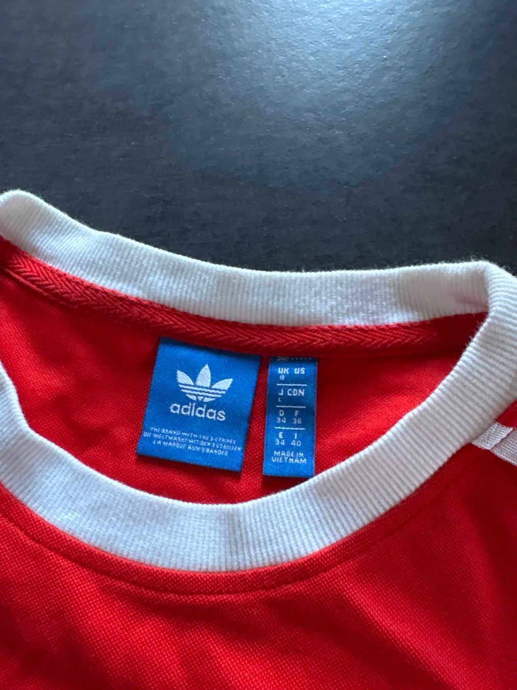 Adidas T-shirts: Addidas the short – Neuf avec emballage d'origine à Riddes par nati48 1