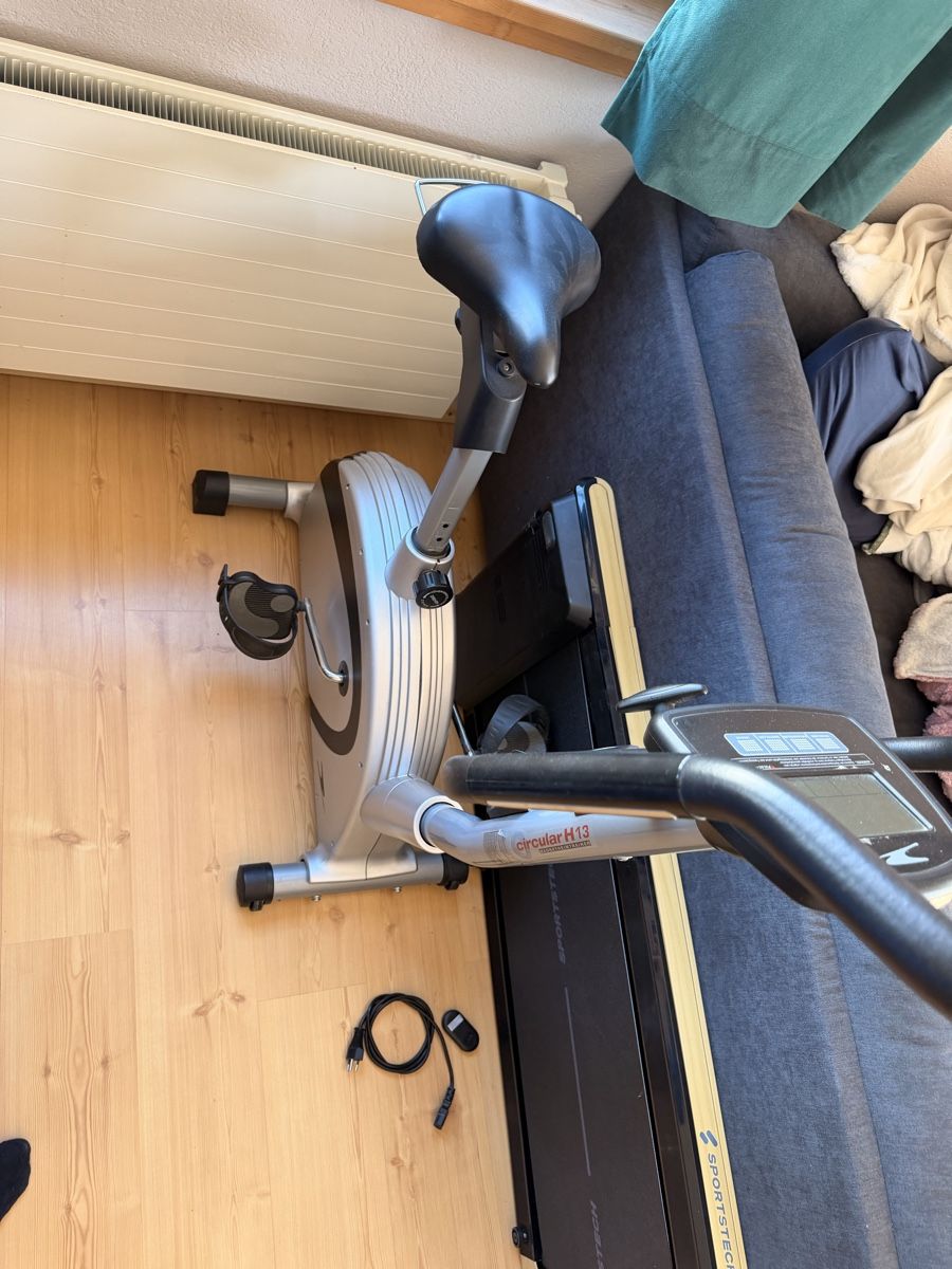Vélos d'appartement: Indoor Velo – D'occasion à Davos Frauenkirch par gut_7ynp