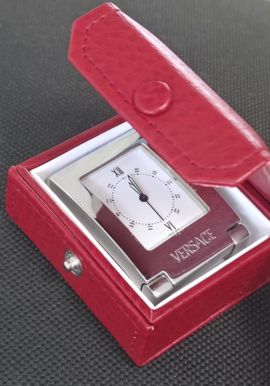 Réveils: Versace Reisewecker Edelstahl Swiss Made – Défectueux à Amriswil par newschweiz 2