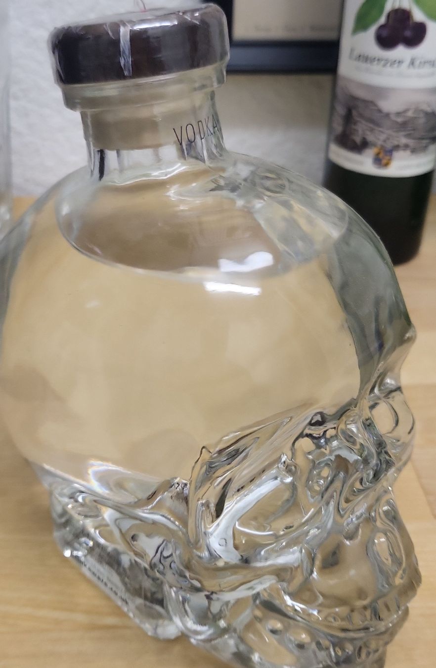 Bevande alcoliche: Vodka Flasche Totenkopf Kristallglas – Nuovo e nell'imballaggio originale da Zürich venduto da Korhal