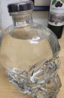 Vodka Flasche Totenkopf Kristallglas