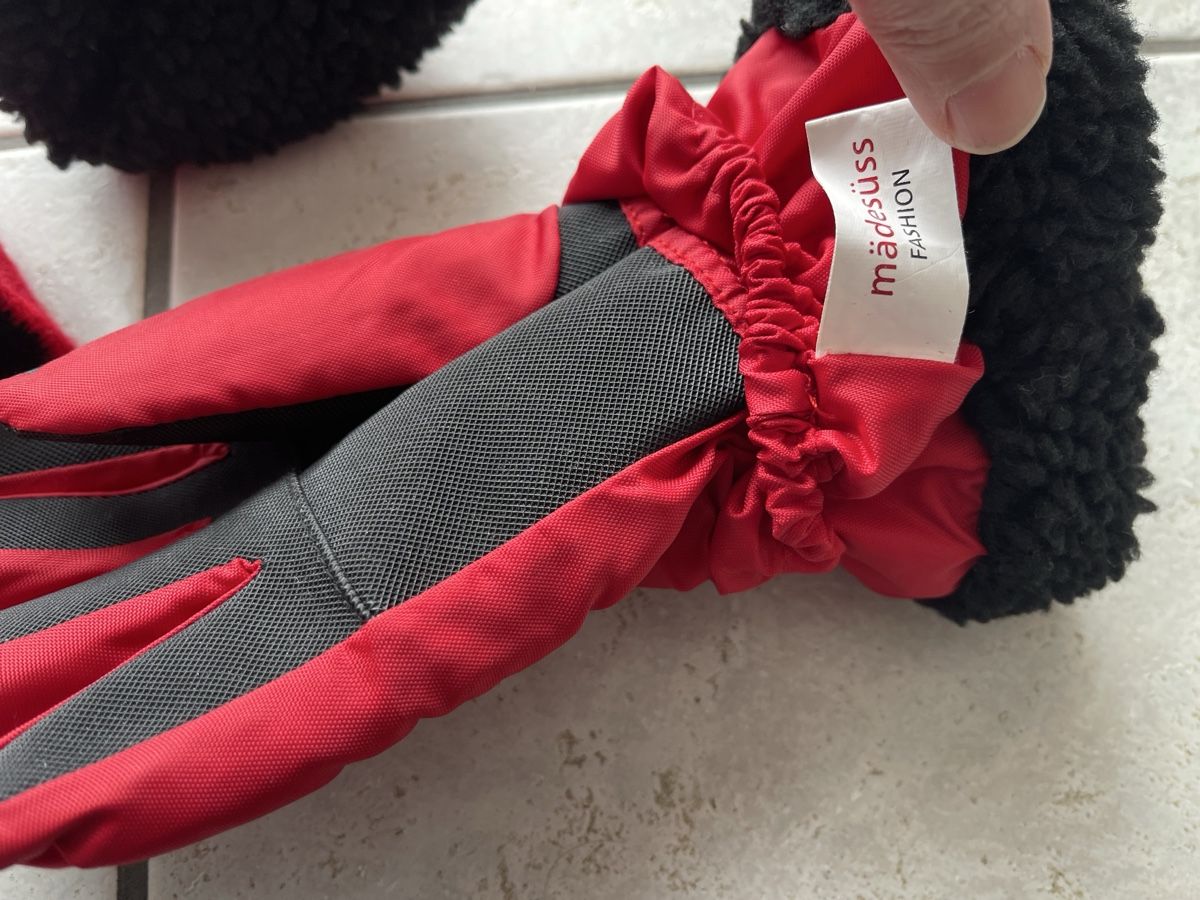 Lotti di vestiti: Warmes Winterset Gr 6 Handschuhe plus Wendemütze one size – Nuovo (secondo la descrizione) da Lostorf venduto da Luelostorf 3