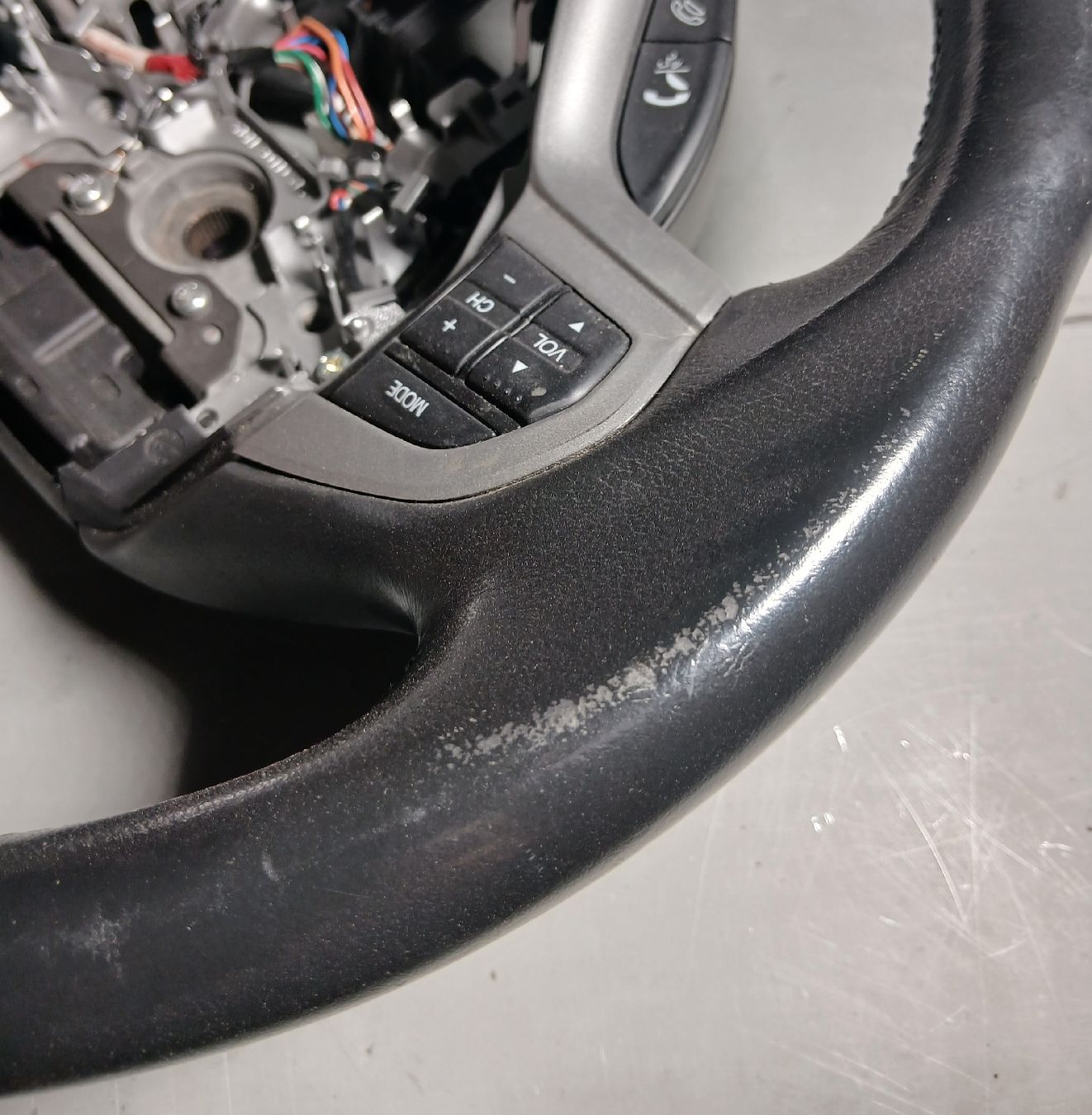 Honda Tutti pezzi di ricambio auto: Volant Honda CR-Z – Usato da la heutte venduto da Auto-stock 1