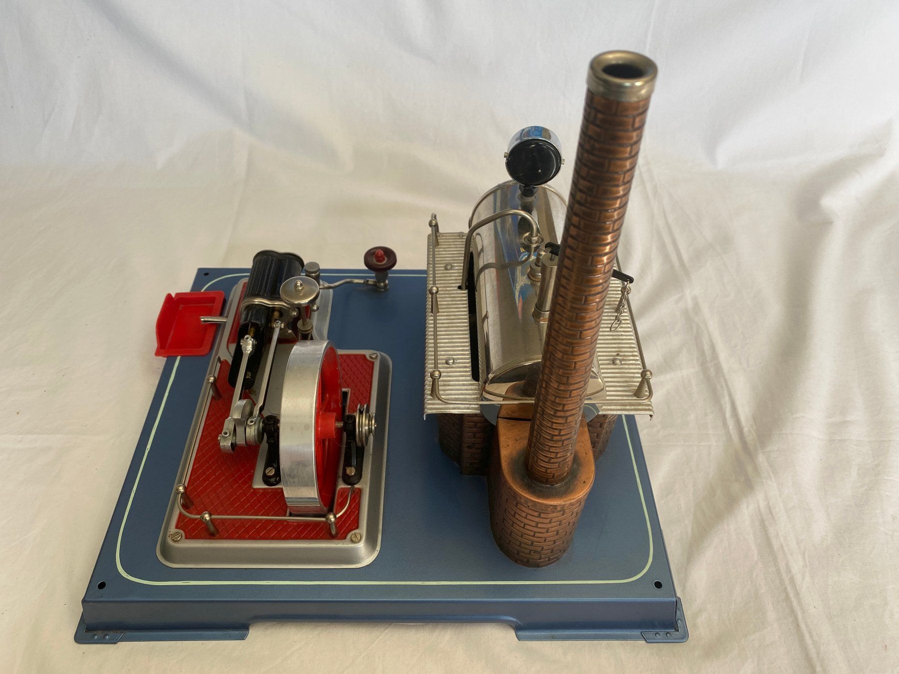 Wilesco Kit di modellismo & Modellini statici: Wilesco D20 Dampfmaschine mit Originalverpackung – Usato da Steinhausen venduto da Kruizer 3