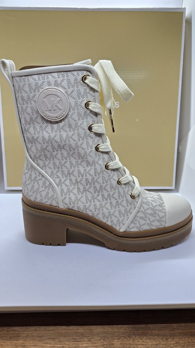 Michael Kors Damenschuhe: Michael Kors  Corey Logo Combat Boot size 40 – Neu und originalverpackt aus Biel/Bienne von Yoon62