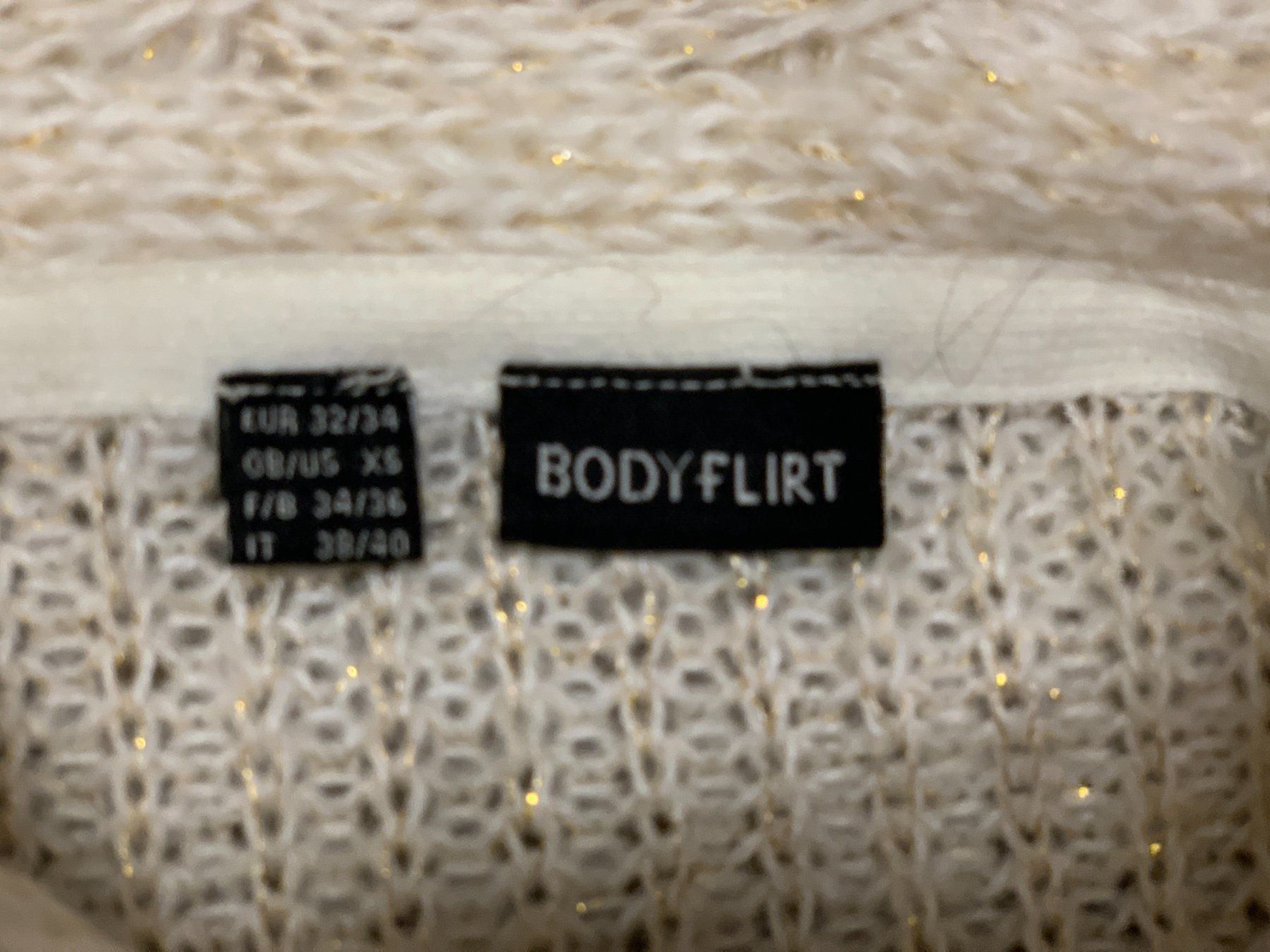 Pulls & Sweat-shirts: Modischer flauschiger Pullover - Bodyflirt – Neuf (Voir description) à Wangen ZH par olivia20 4