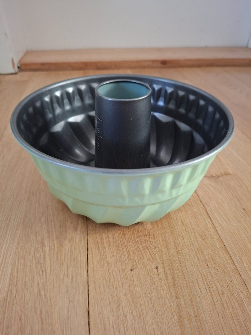 Moules à gâteaux: Gugelhupfform hellgrün – D'occasion à Gebenstorf par Zwirbeline