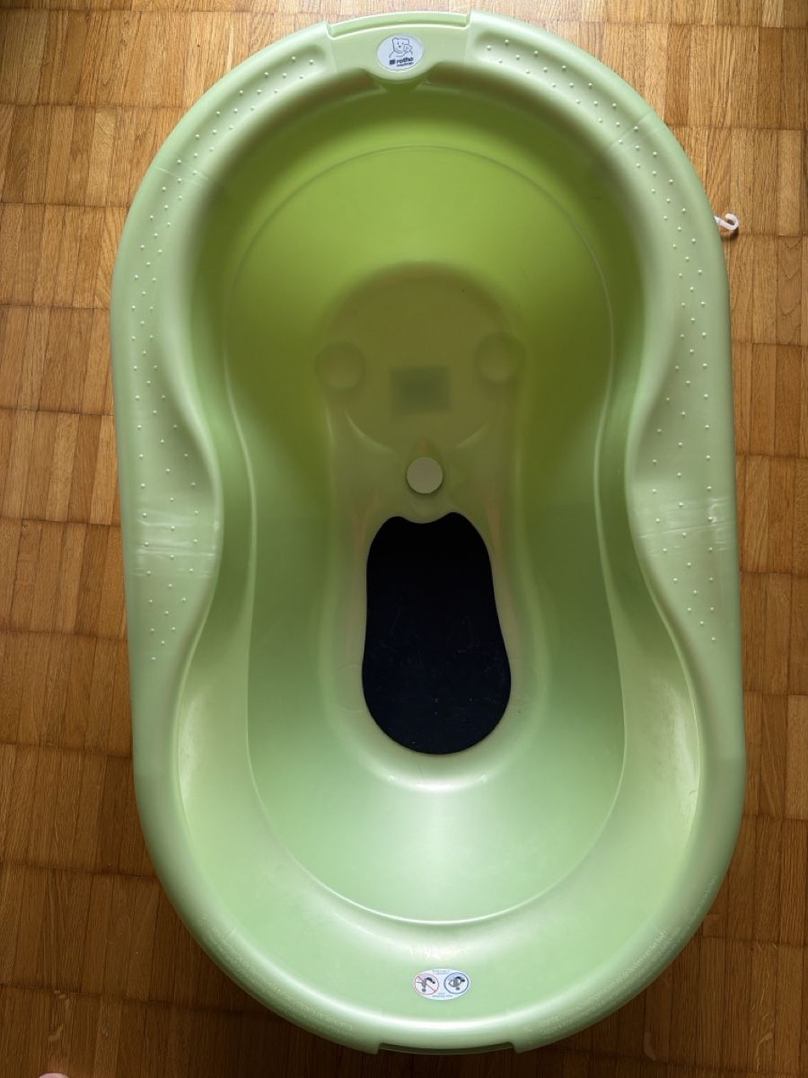 Vasche da bagno: Rotho Babybadewanne mit Gestell  – Usato da Mönchaltorf venduto da Angel789