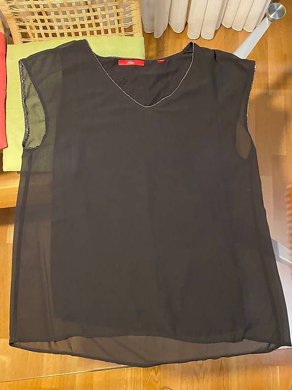 Camicette: 2 Blusen-Shirts: gestreift und elegant schwarz – Usato da Bern venduto da nadjaz 1