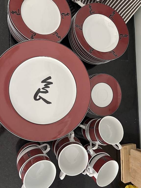 Set di piatti: Geschirr- und Kaffeeservice – Usato da Wabern venduto da chi_22yw