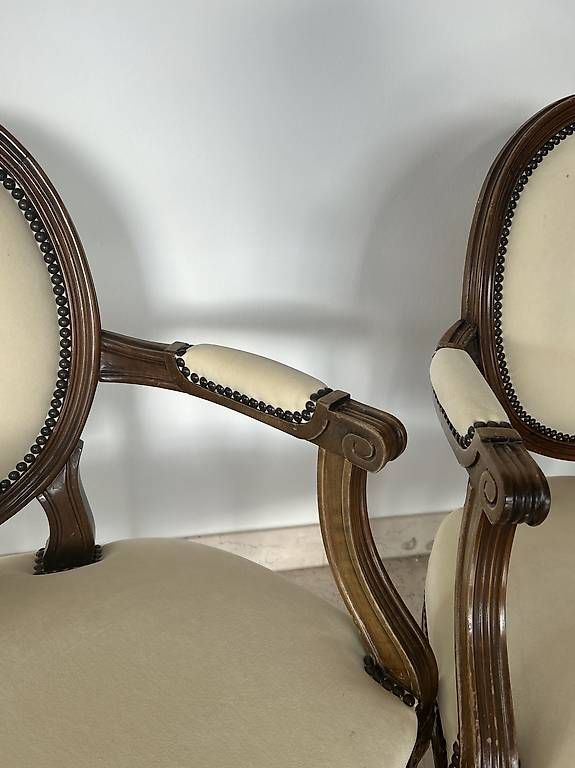 Chaises: chaises vintage en blanc – D'occasion à Montreux par dan_g5wm 1