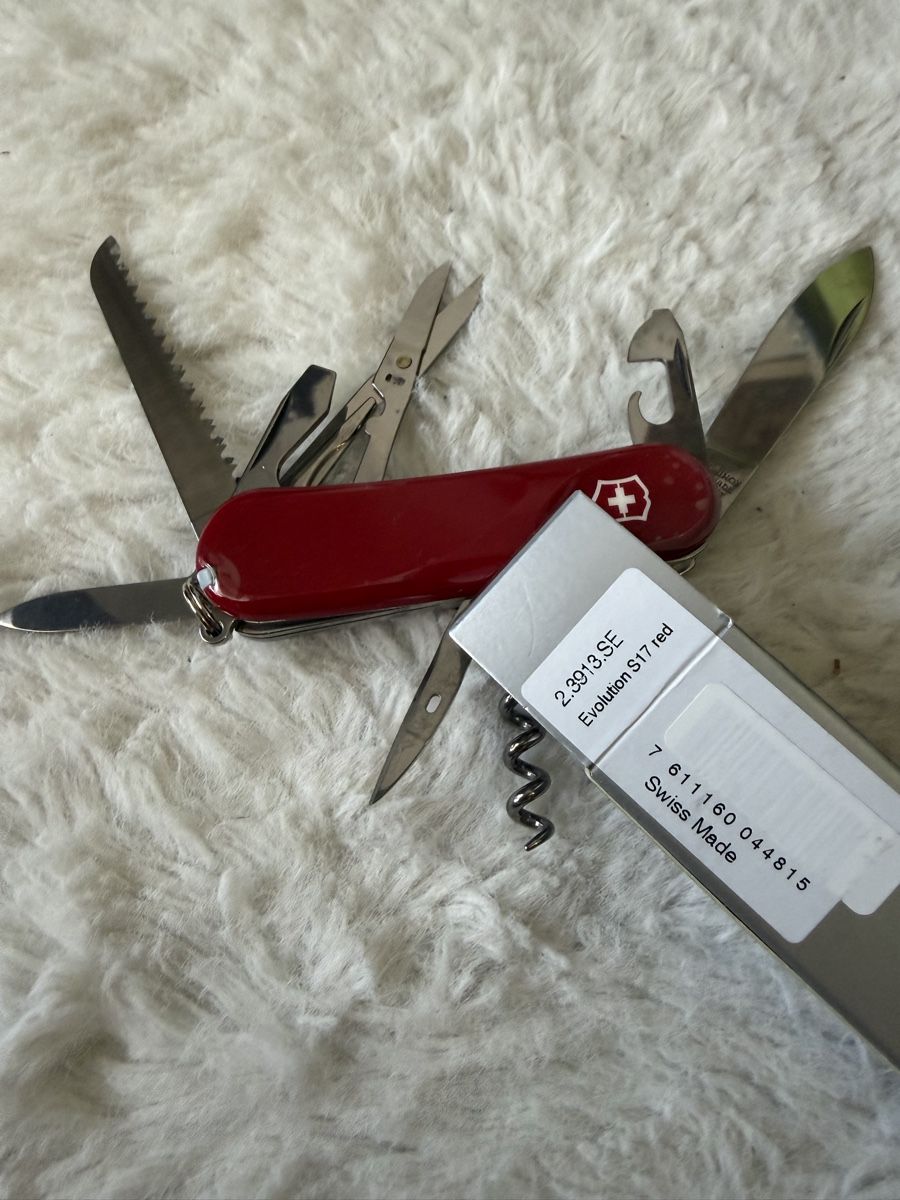 Victorinox Coltelli tascabile: Sackmesser, klein und neu EvoS17 red.  – Nuovo e nell'imballaggio originale da Zug venduto da specki5 2