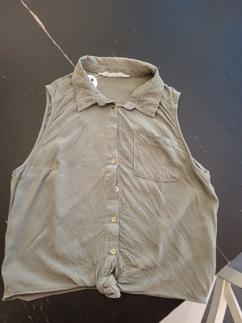 Camicette, T-shirt & Top: Bluse Ärmellos Gr. 158 – Usato da Thun venduto da Reusserlis