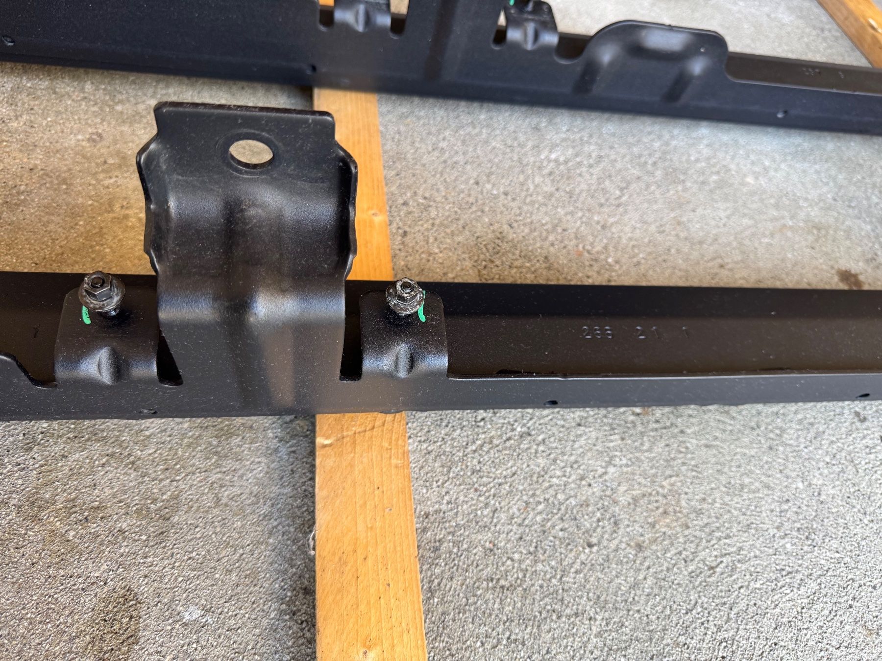 Tutti pezzi di ricambio auto: Original Mopar Rock Rails 2 Door – Usato da Eich venduto da Eichhof70 5