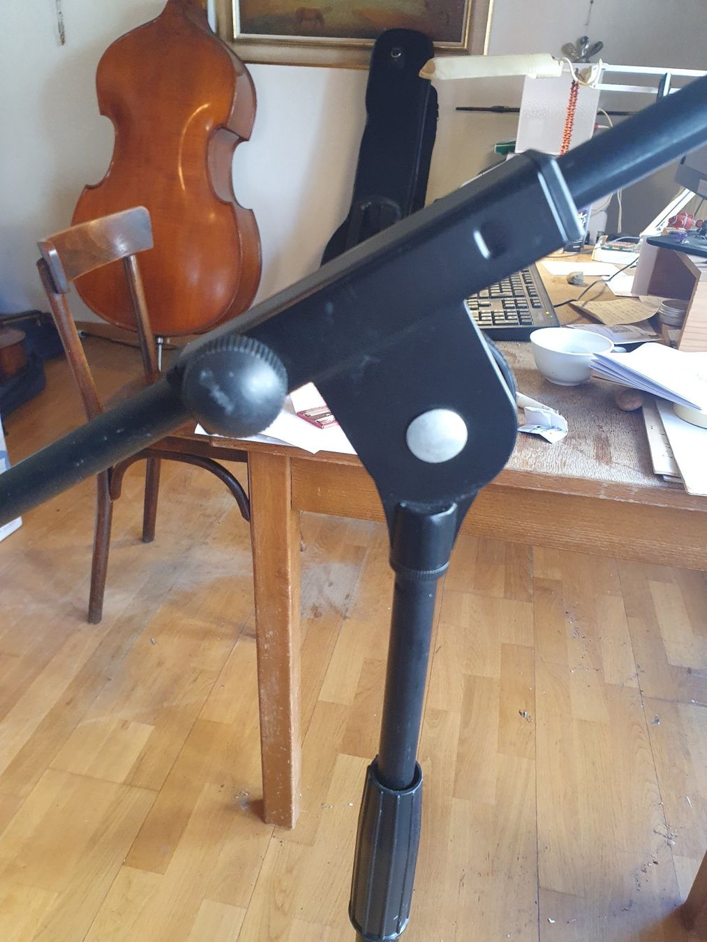 Supporti per strumenti musicali & leggii: Mikrofonständer Gebrauchsspuren – Usato da Zürich venduto da loosebone 1