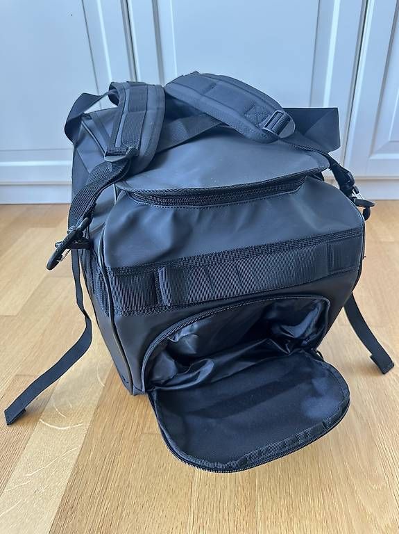 Helly Hansen Sacs: NEU Helly Hansen, Duffelbag 50L, Rucksack  Schwarz – Neuf avec emballage d'origine à Zug par dhe_8lxn 1