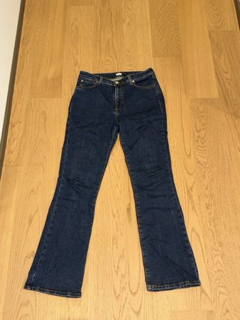 8byYoox dark blue flared denim