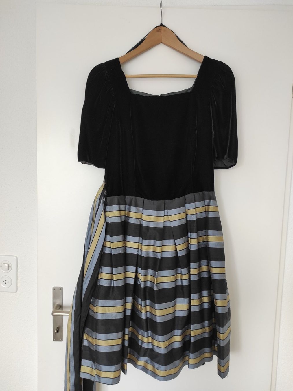Vestiti: Kleid Renata Amani – Usato da Zürich venduto da ele_h5rz 1