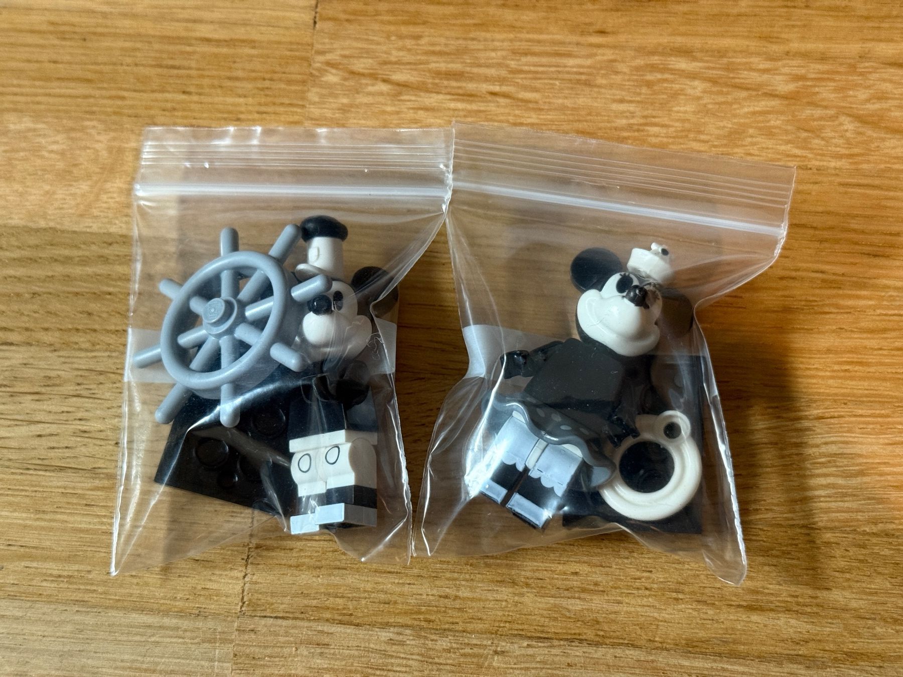 Lego Kit di costruzioni: Mickey & Mini Lego Mini Figuren – Usato da Allschwil venduto da Collector.Shop.Swizz