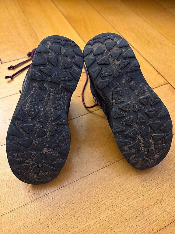 Scarpe per ragazzi: LOWA Wanderschuhe Grösse 33 – Usato da Basel venduto da sarah1220 3