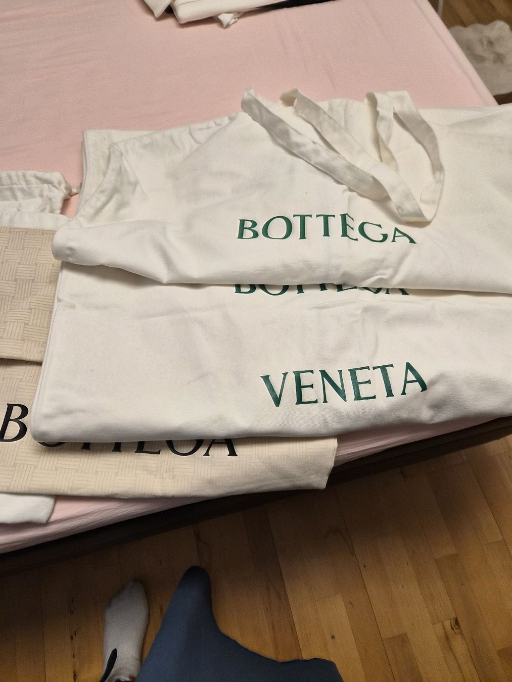 Bottega Veneta Borse: BOTTEGA VENETA Staubbeutel, Kleidersack, Papiertasche – Usato da Forch venduto da spybag 2