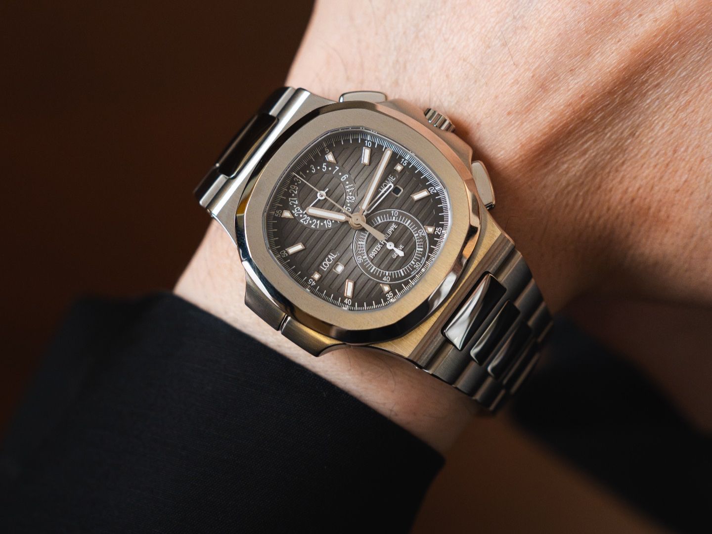 Patek Philippe Uhren: Patek Philippe Nautilus 5990/1A Full set Unworn 2019 – Neu und originalverpackt aus Genève von aspaklariacollection 7