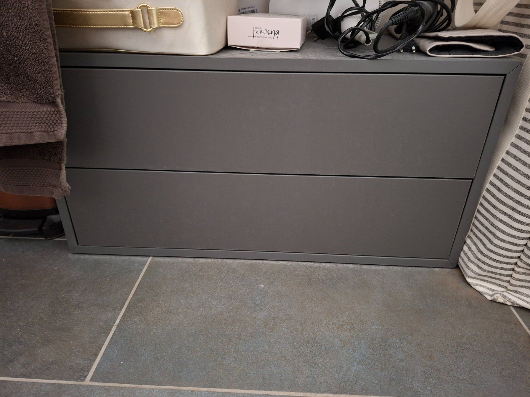 Ikea Commodes: Ikea EKET Schrank/Kommode mit 2 Schubladen – D'occasion à Liebefeld par fio_xf7g 1