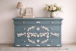 Elegante Upcycling-Kommode im Vintage-Look