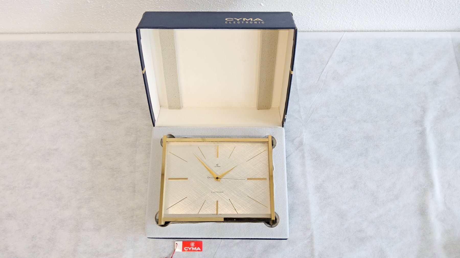 Stand- & Wanduhren: Pendulette Cyma vintage avec coffret – Defekt aus Malleray von Frederic24 5