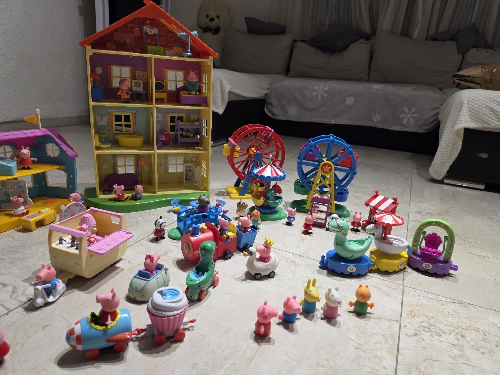 Giocattoli: Grosses Peppa Pig Spielzeug Set – Usato da Eglisau venduto da Enkany 1
