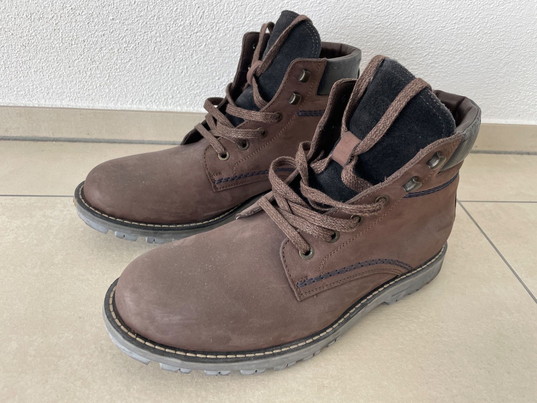 Navyboot Scarpe da uomo: Schuhe Navyboot - Grösse 41 – Usato da Tuggen venduto da Dex8055