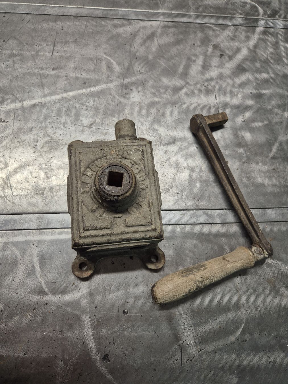 Markisen: Store ancien  – Gebraucht aus Le Locle von CHEGUA 3