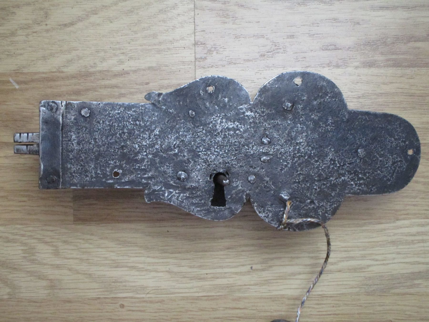 Cadenas: Antikes Schloss mit Schlüssel geschmiedet – D'occasion à Heimberg par Lupo57 3