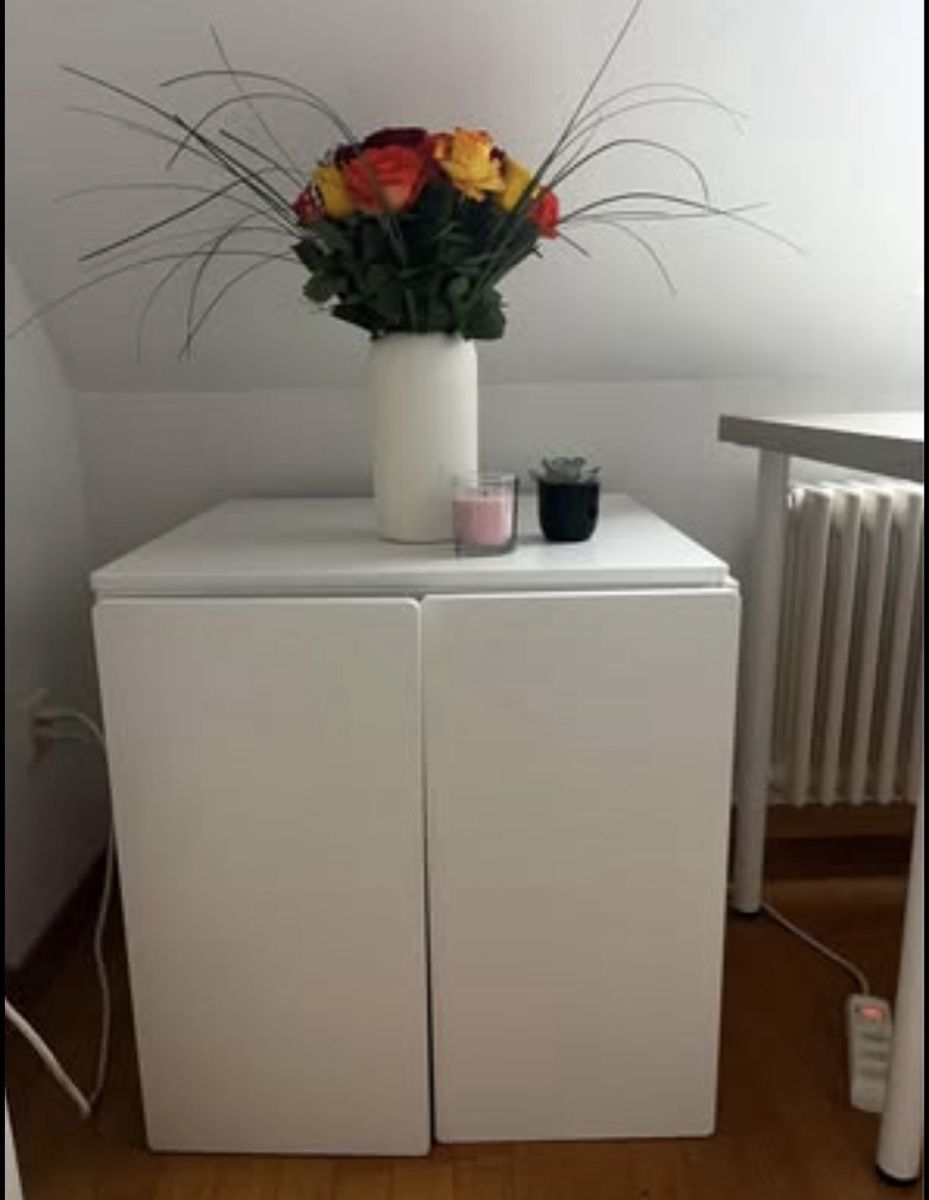 Schränke: White Sideboard Cabinet, 2 Doors, Great Condition – Neu (gemäss Beschreibung) aus Zürich von pat_6kyx