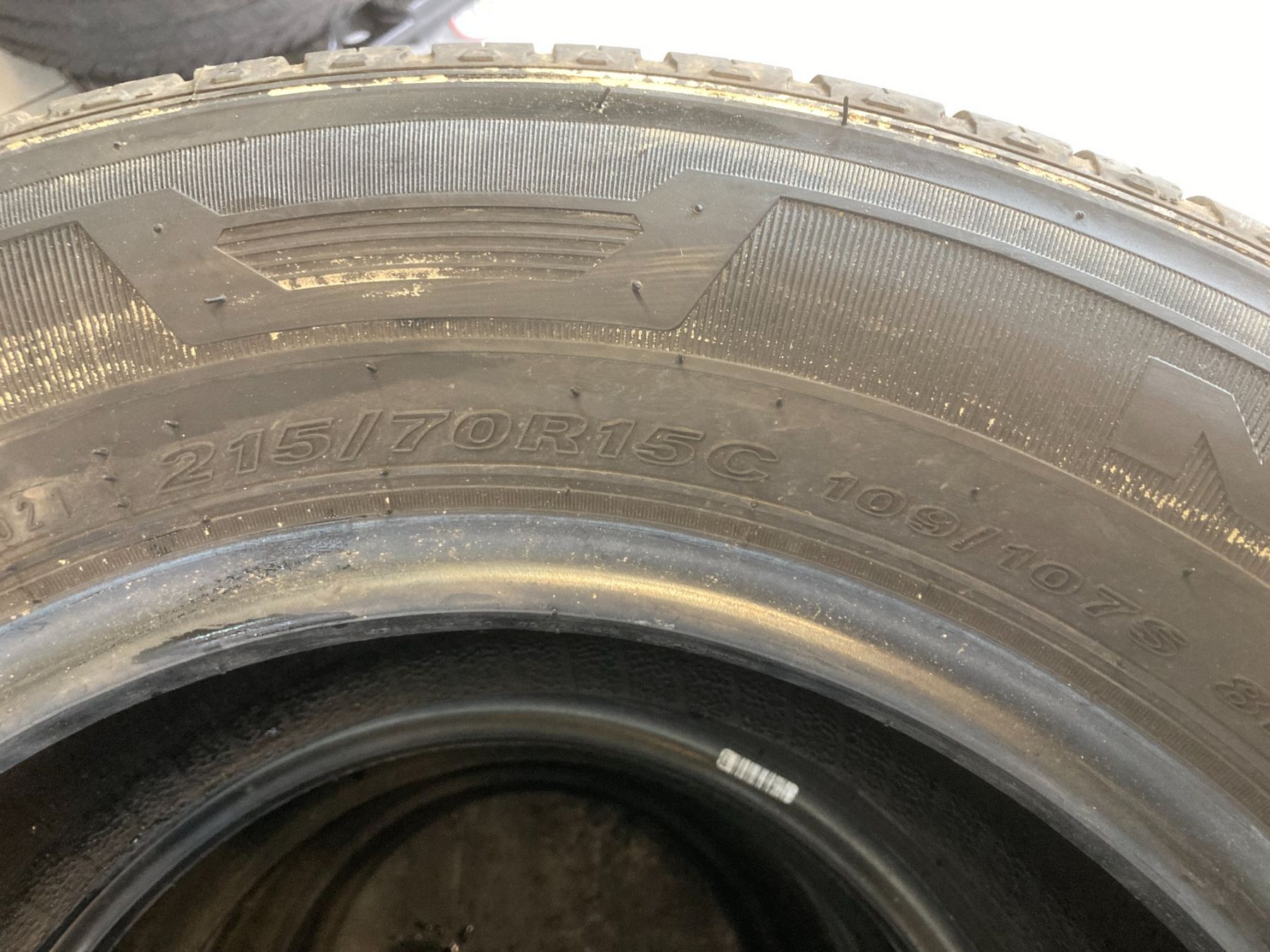 Pneumatici & Ruote complete: 215/70R15 Sommerpneu – Usato da Cham venduto da Cham6332 1