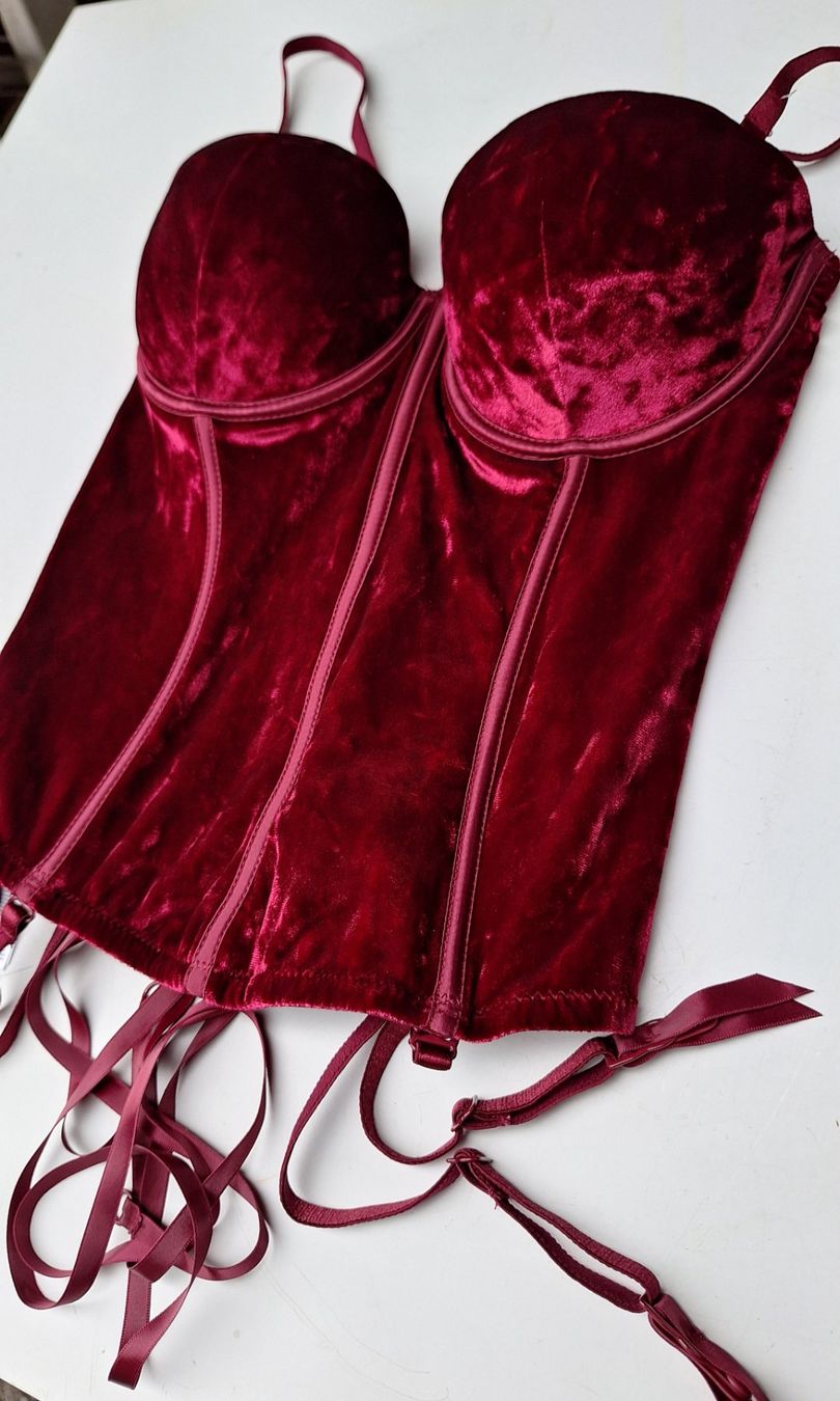 Altra biancheria intima: Samt Korsage, Bordeaux Rot, Neuwertig – Usato da Weinfelden venduto da JoeBaer 1
