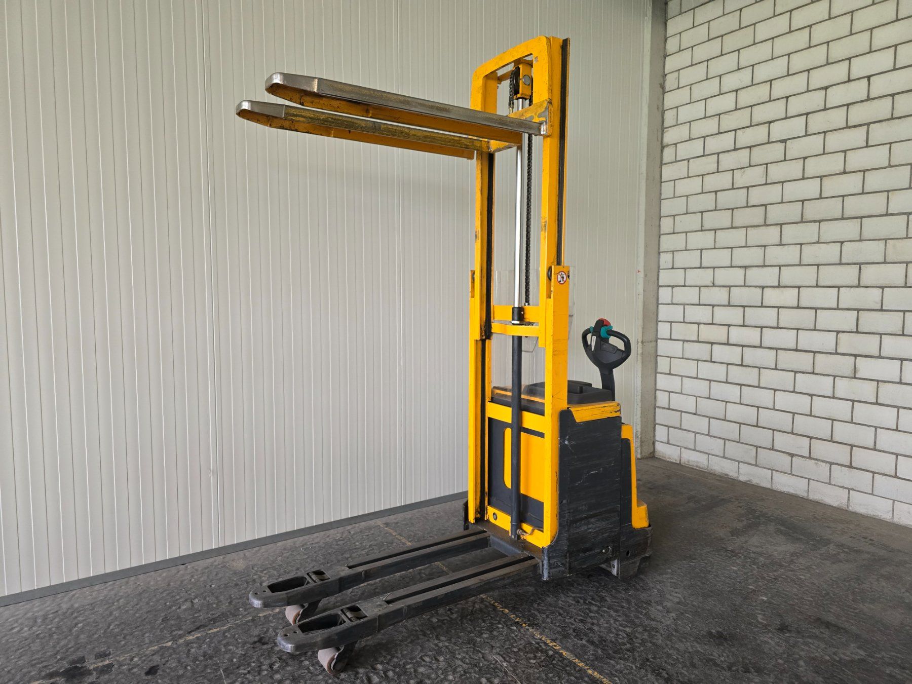 Jungheinrich Carrelli elevatori e a forche: Stapler Jungheinrich EJD 220 Hub 201cm – Usato da Amriswil venduto da basstempel 2